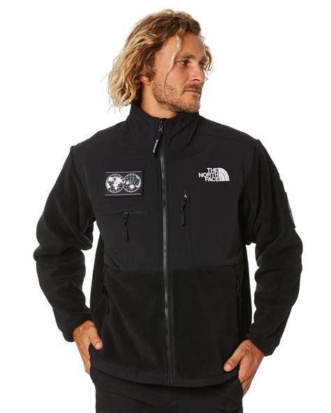 the north face men's clothing.